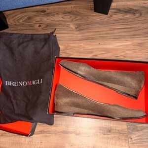 USED Bruno Magli Textured Tan Loafers